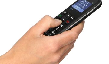 Fysic F10 - Eenvoudige Mobiele Telefoon voor Senioren – 4G GSM met SOS Paniekknop – Zwart