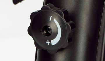 Fysic FW12 - Stoelfiets met display - Mobiliteitstrainer - Zwart