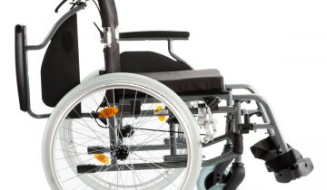 MultiMotion M5 lichtgewicht rolstoel - Zitbreedte 50 cm - Luxe uitvoering - Remmen op duwhandvatten - Inclusief zitkussen - PU banden