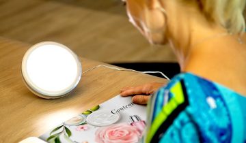 Fysic FW-400 Energielamp / Lichttherapielamp - Extra energie voor de donkere dagen - Zilver / Wit