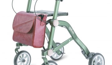 Trive, compacte rollator door het vernuftig opvouwsysteem Trive Terracotta
