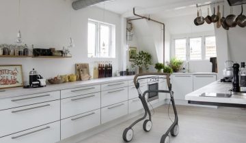 ByAcre Scandinavian Butler met tas & dienblad