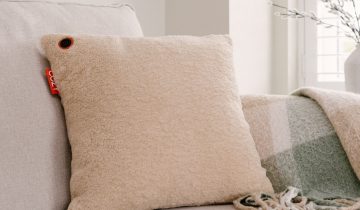 Cozy warmtekussen - Duurzaam & Draadloos - Infrarood | 45x45 cm - Licht bruin - Woolly - incl grote batterij