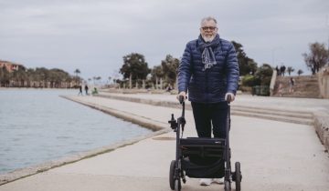 Rollz Motion Electric opvouwbare 3-in-1 rollator, transportstoel en elektrische rolstoel met joystickbesturing