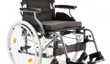 MultiMotion M5 lichtgewicht rolstoel - Zitbreedte 50 cm - Luxe uitvoering - Remmen op duwhandvatten - Inclusief zitkussen - PU banden