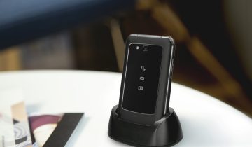 Fysic F15 – Eenvoudige Mobiele Klaptelefoon voor Senioren – 4G GSM met SOS Paniekknop – Zwart